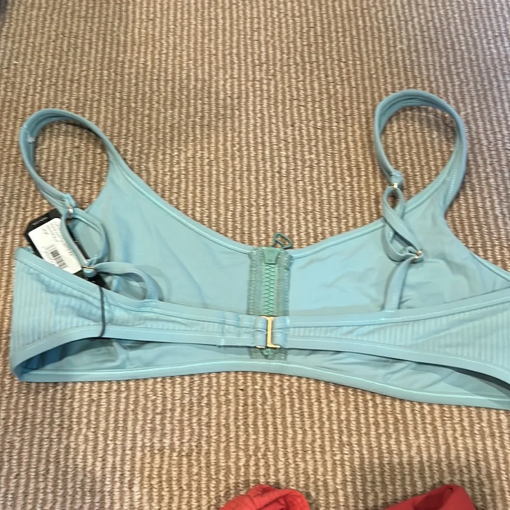 2 NWT TAVIK swim tops size large - Picture 3 of 8
